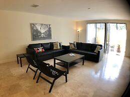 Huge House in Fort Lauderdale - 819