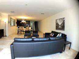 Huge House in Fort Lauderdale - 819