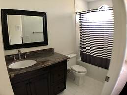 Huge House in Fort Lauderdale - 819