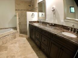 Huge House in Fort Lauderdale - 819