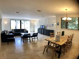 Huge House in Fort Lauderdale - 819