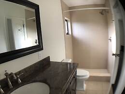 Huge House in Fort Lauderdale -  821