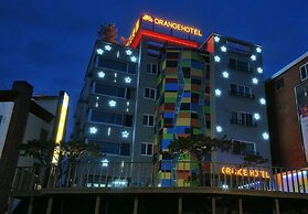 Orange Hotel