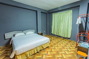 Golden Gate China Town Hotel