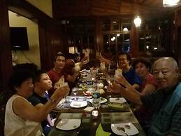 Cosi Holiday