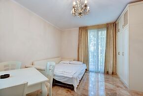Venera & Anastasia Palace Apartments