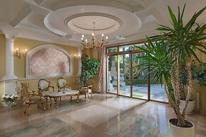 Venera & Anastasia Palace Apartments