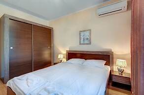 Venera & Anastasia Palace Apartments