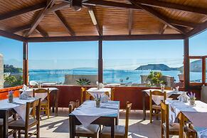 Thania Seaside Smotel - Adults Only