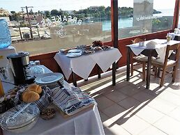 Thania Seaside Smotel - Adults Only