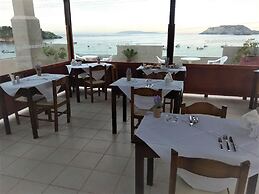 Thania Seaside Smotel - Adults Only