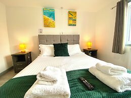 Kennedy House - Beachfront