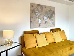 Kennedy House - Beachfront