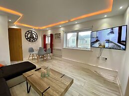 Kennedy House - Beachfront