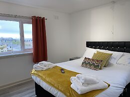 Kennedy House - Beachfront