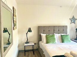 Kennedy House - Beachfront