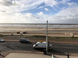 Kennedy House - Beachfront