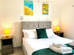 Kennedy House - Beachfront