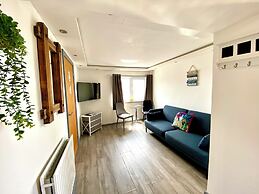 Kennedy House - Beachfront