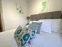 Kennedy House - Beachfront