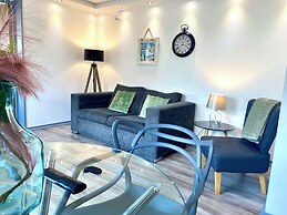 Kennedy House - Beachfront