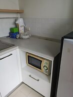 Comfy Deluxe One Bedroom