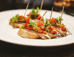 Loft Osteria by Sagardi