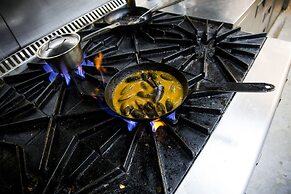 Loft Osteria by Sagardi