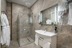 Imperial Palace Hotel