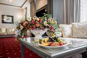 Imperial Palace Hotel