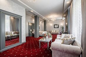 Imperial Palace Hotel