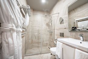 Imperial Palace Hotel