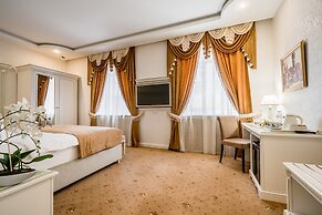 Imperial Palace Hotel