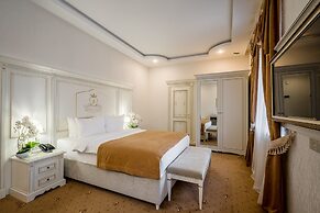 Imperial Palace Hotel