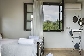Filon Ktima Beachfront Upscale Villa