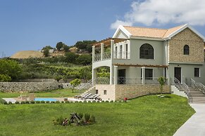 Filon Ktima Beachfront Upscale Villa