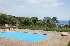 Filon Ktima Beachfront Upscale Villa