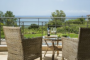 Filon Ktima Beachfront Upscale Villa