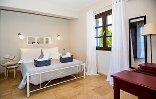Filon Ktima Beachfront Upscale Villa