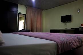 De Revelation Hotel