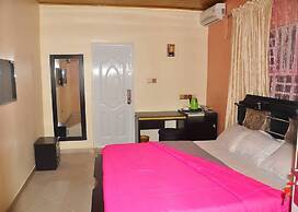 De Revelation Hotel