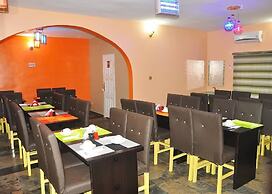 De Revelation Hotel