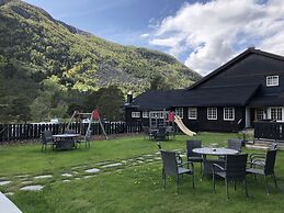 Toftemo Turiststasjon Hytter