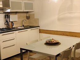 Grimaldi Apartments - Casa di Emma