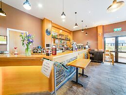 Standing Stones Lodge