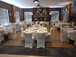 Standing Stones Lodge