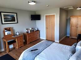 Standing Stones Lodge