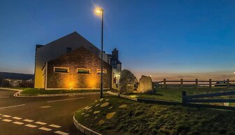 Standing Stones Lodge