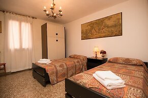 Grimaldi Apartments - San Marco Economy