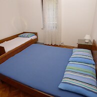 Holiday Apartment Near the Beach for 4 Persons With one Bedroom